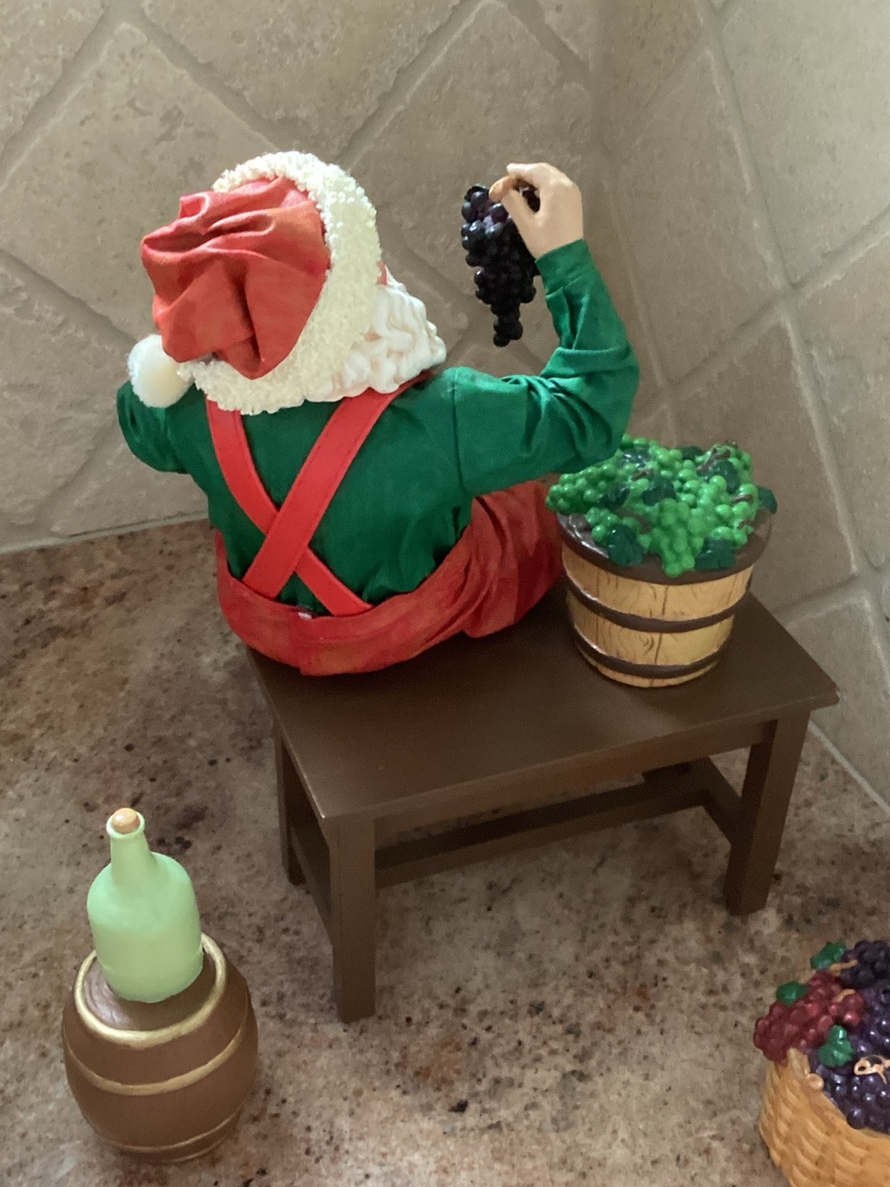 Santa wine figurine - Picture 2 of 3